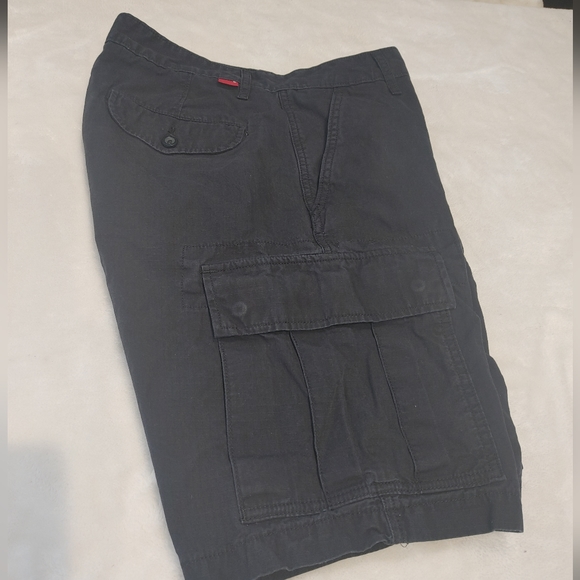 Levi Strauss and Co cargo shorts 29" waist - Picture 4 of 4